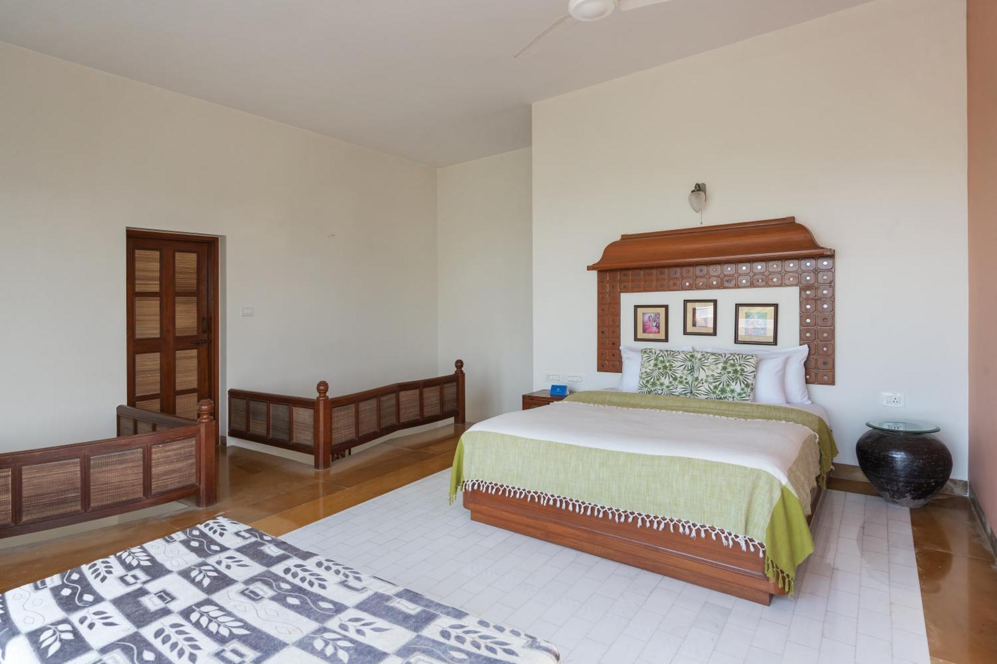 Saffronstays Pride Rock Mandve Екстер'єр фото
